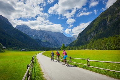 Logarska Dolina (www.slovenia.info, photo: Tomo Jesenicnik)