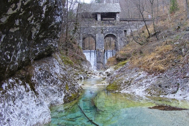 Přehrada Klavže (www.slovenia.info, photo: Gregor Kacin)