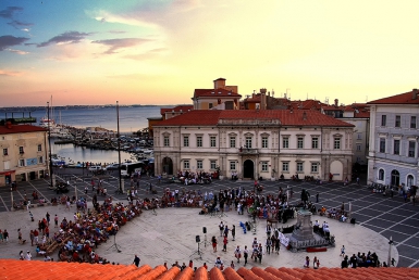 Náměstí Tartini, Piran (www.slovenia.info, photo: Barbara Kozar)