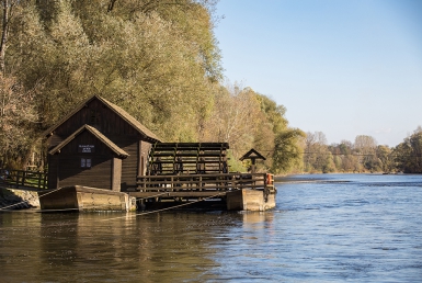 Vodní mlýn na řece Mura (www.slovenia.info, photo: Rok Dezelak)