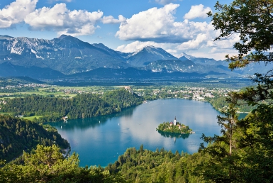 Bled (www.slovenia.info, photo: Jost Gantar)