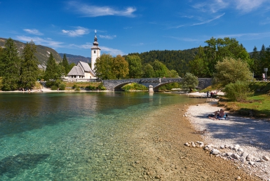 Jezero Bohinj (www.slovenia.info, photo: iztok Medja)