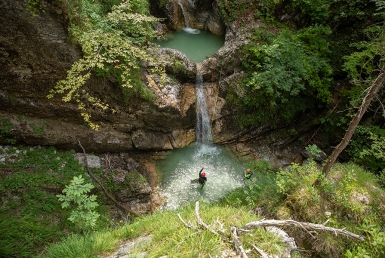 Canyoning Bovec (www.slovenia.info, photo:Ziga Kalan)